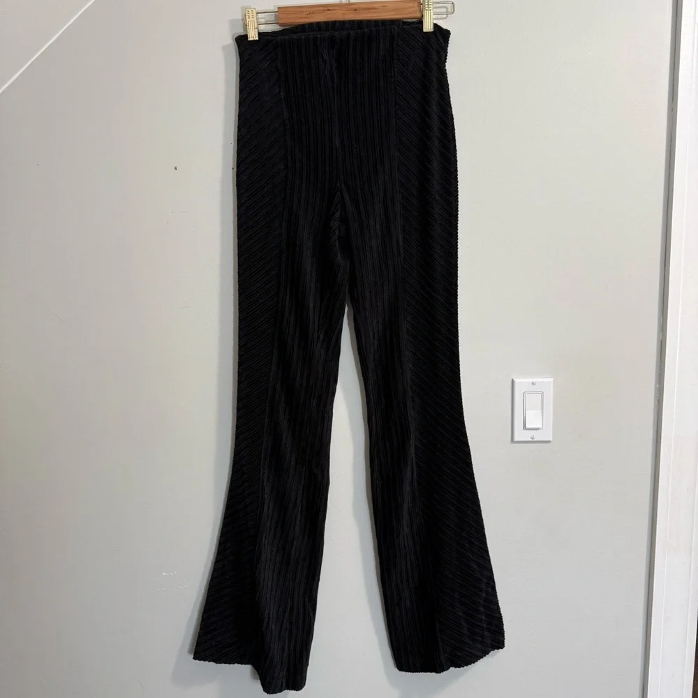 Free People Slim Pull-On Velvet Flare Pants Black - Picture 6 of 16